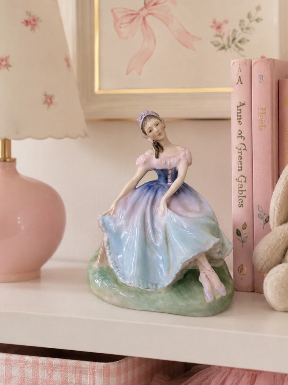 Ballerina Figurine Royal Doulton GISELLE Figurine Bone China by Peggy Davies